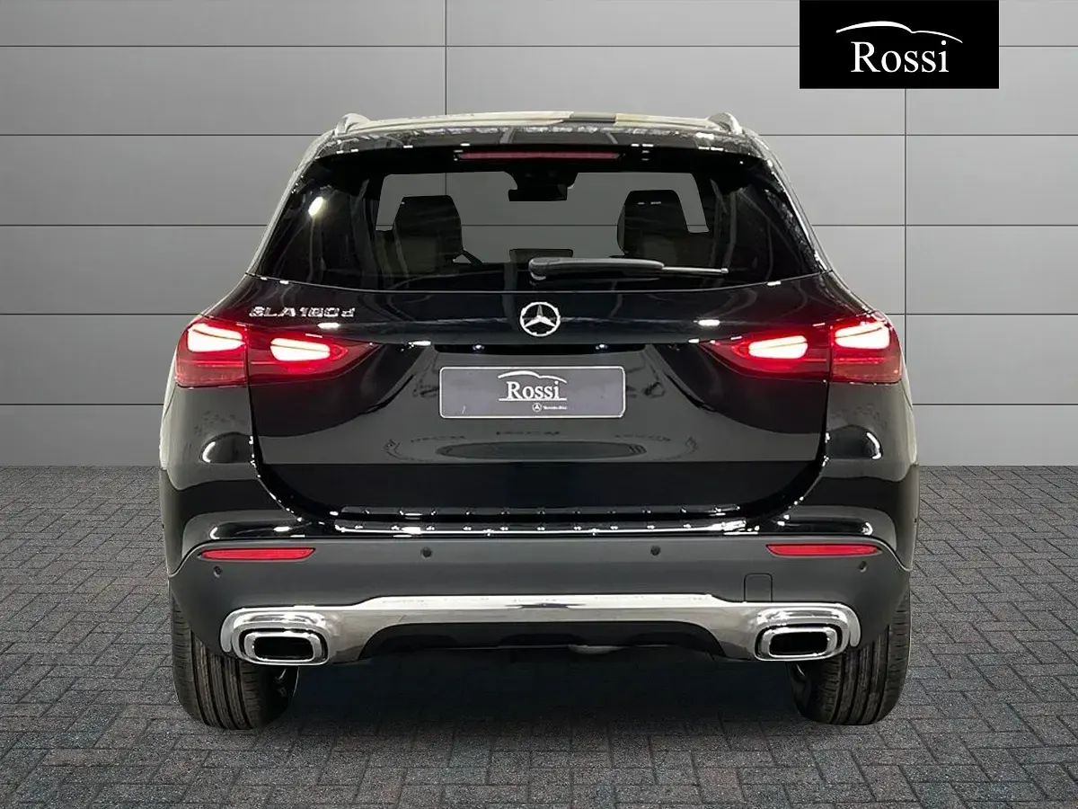 Nuova Mercedes GLA180 116 CV (85 kW) 2025 Bianco SUV