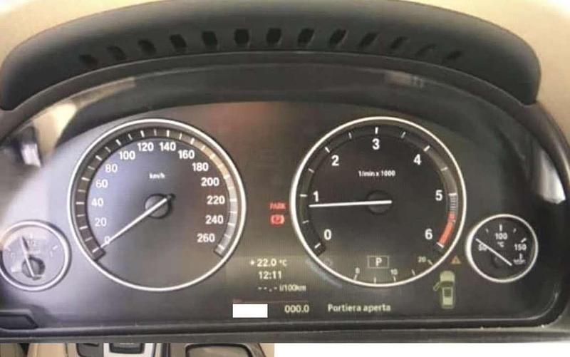 Grigio Usata 2013 BMW 520 Station wagon | 9500 € (Ottimo prezzo) - Immagine 1/4
