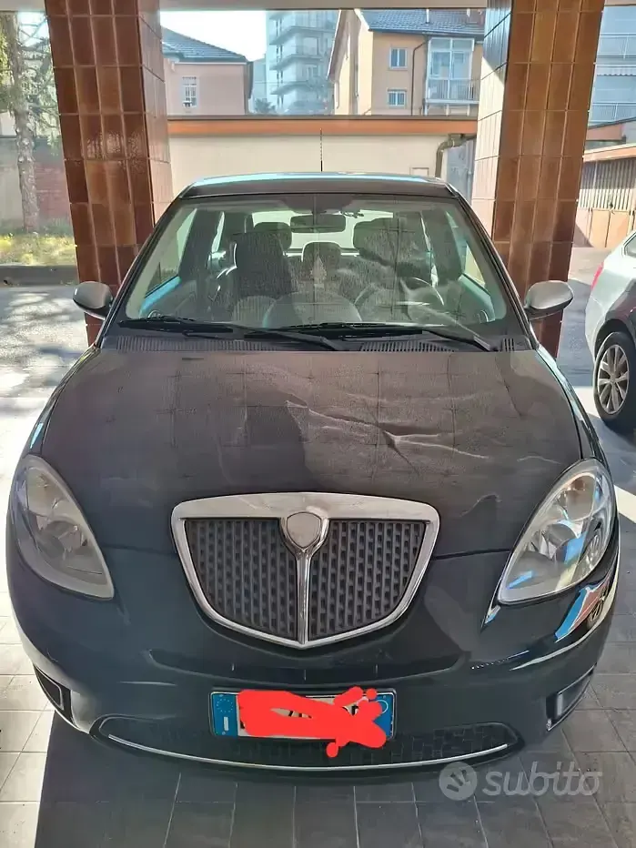 Usata Lancia Ypsilon 69 CV (50 kW) 2007 Nero Utilitaria