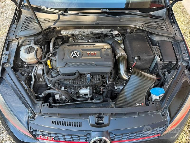 Usata VW Golf VII GTI 230 CV (169 kW) 2014 Berlina