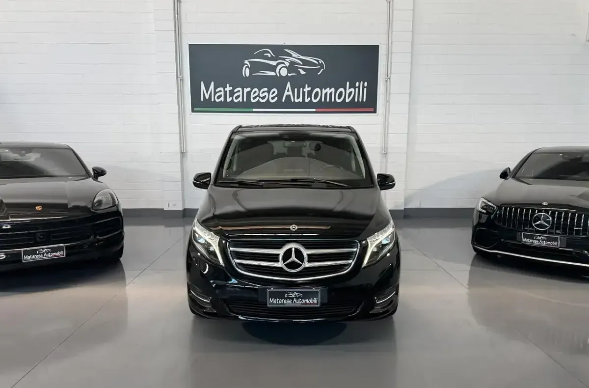 Usata Mercedes V250 Premium 190 CV (139 kW) 2018 Nero Monovolume