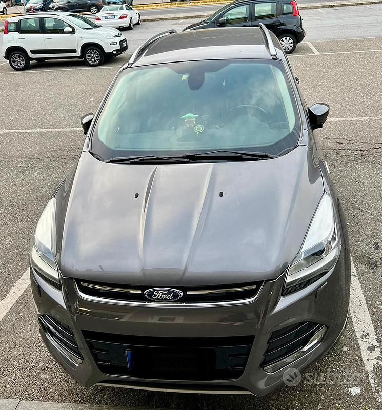 Begagnad Ford Kuga Titanium 140 HK (102 kW) 2013 Grå SUV