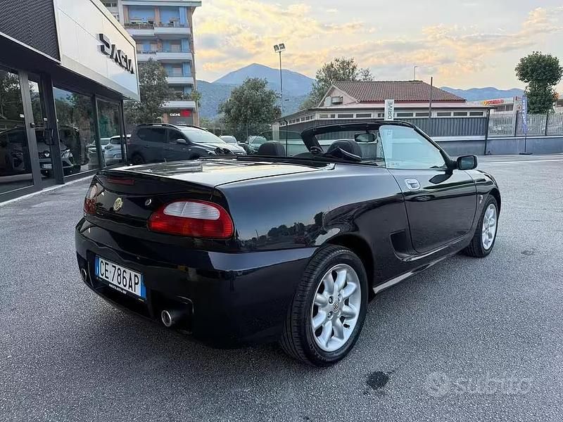 Usata MG C 116 CV (85 kW) 2003 Nero Coupé