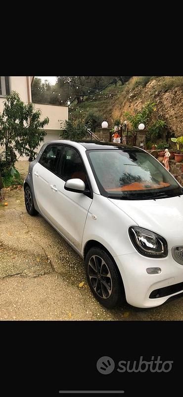 Begagnad Smart ForFour 71 HK (52 kW) 2014 Vit Halvkombi