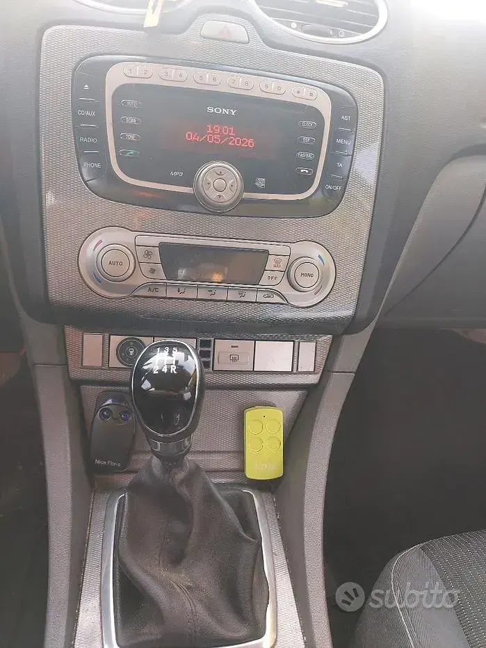Usata Ford Focus Titanium 145 CV (106 kW) 2009 Blu Station wagon