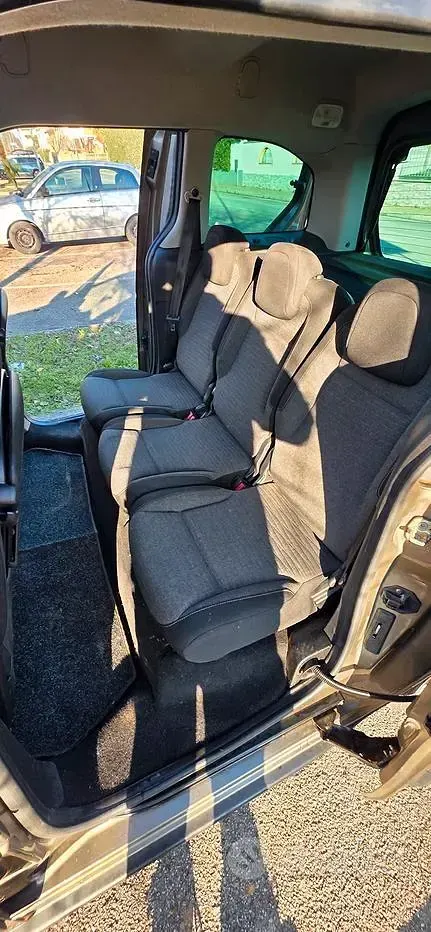 Usata Citroën Berlingo 110 CV (80 kW) 2017 Marrone Monovolume