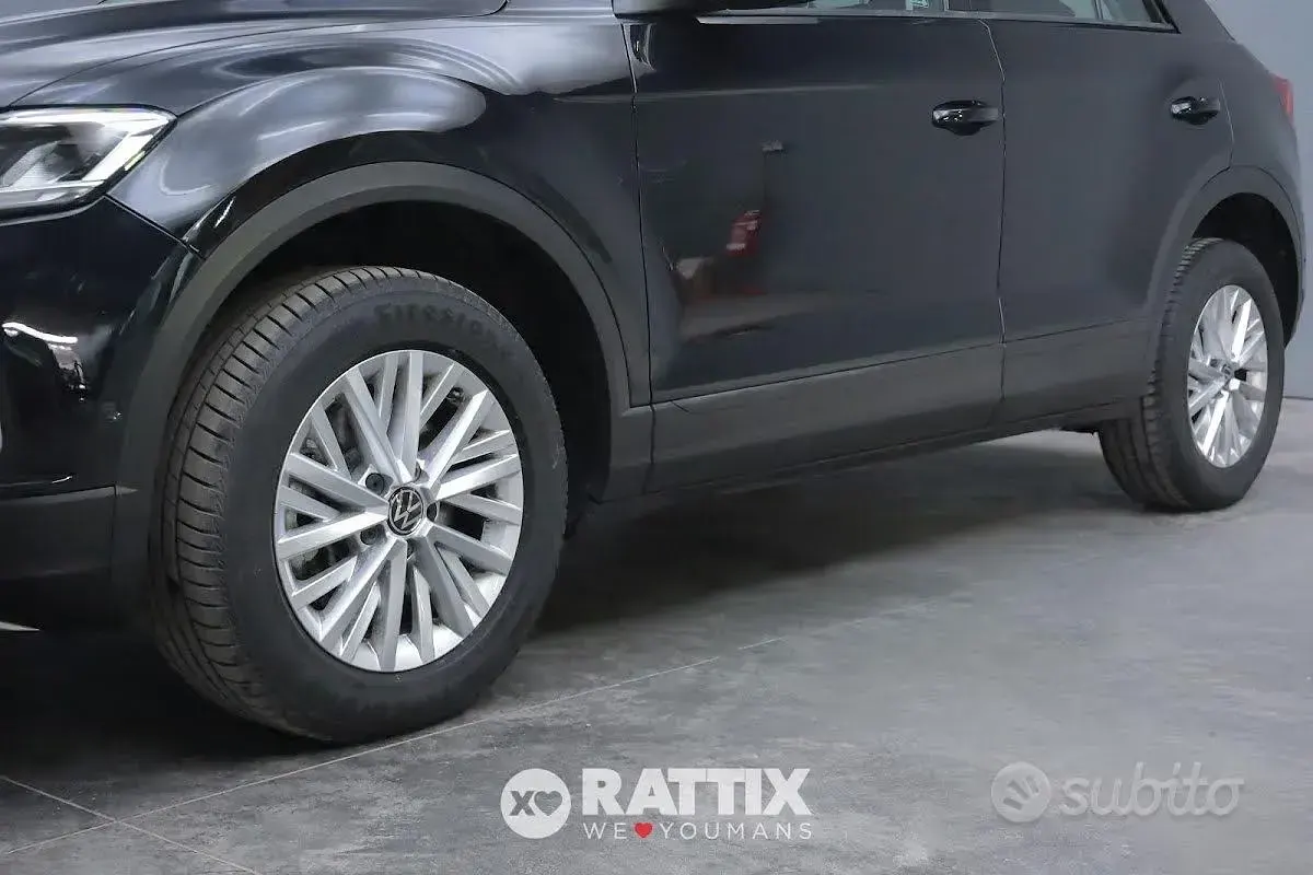 Usata VW T-Roc Life 150 CV (110 kW) 2025 Deep black perlato SUV