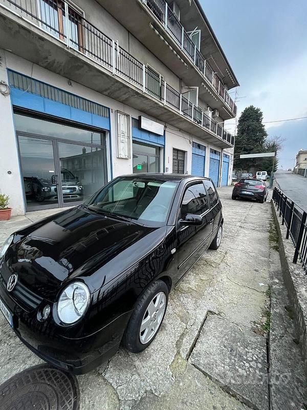 Usata VW Lupo 77 CV (56 kW) 2003 Nero Utilitaria