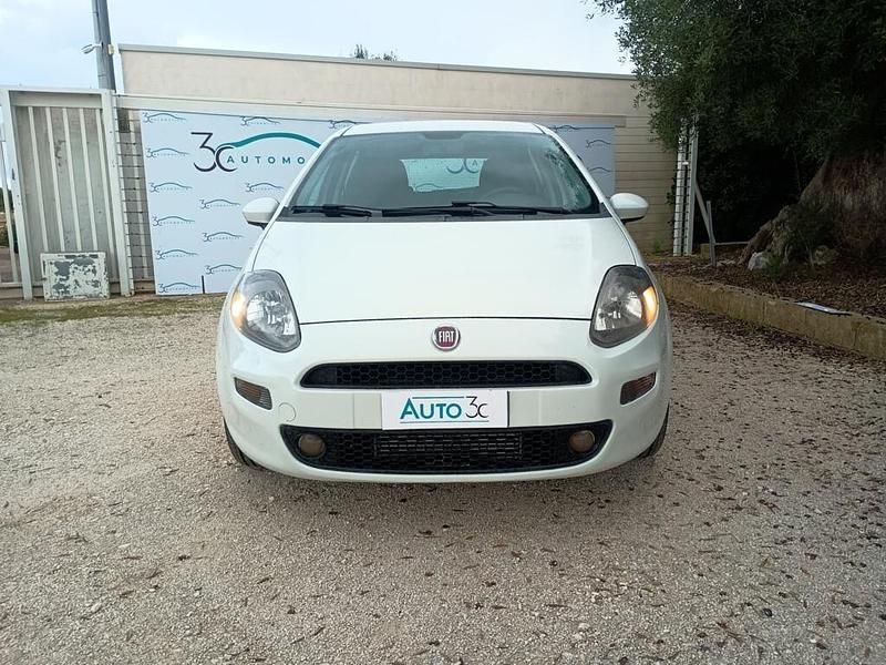 Usata Fiat Punto Lounge 85 CV (62 kW) 2014 Bianco Berlina