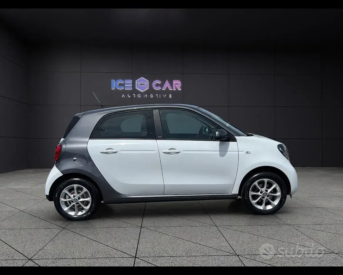 Usata Smart ForFour Passion 71 CV (52 kW) 2017 Bianco Utilitaria