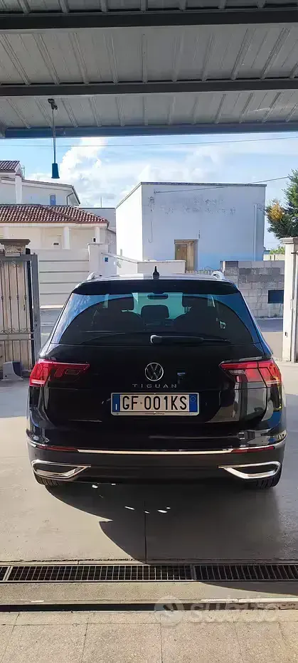 Usata VW Tiguan Life 122 CV (89 kW) 2021 Nero SUV