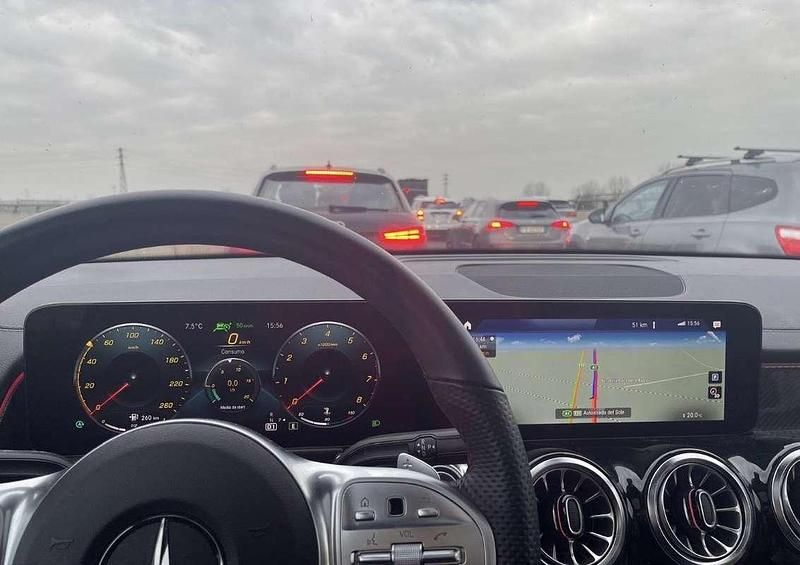 Usata Mercedes GLB200 Premium 163 CV (119 kW) 2023 SUV