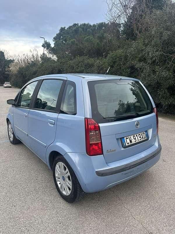 Usata Fiat Idea 69 CV (50 kW) 2005 Blu/azzurro Monovolume