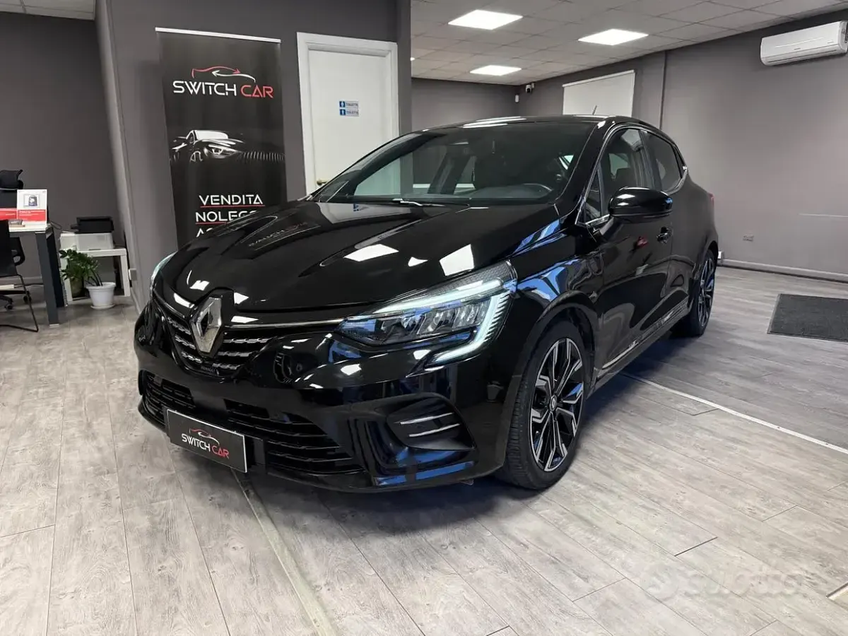 Usata Renault Clio V Intens 101 CV (74 kW) 2021 Nero Utilitaria