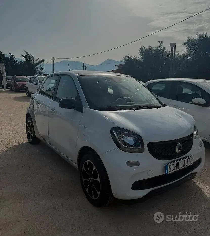 Usata Smart ForFour Passion 109 CV (80 kW) 2017 Bianco Utilitaria