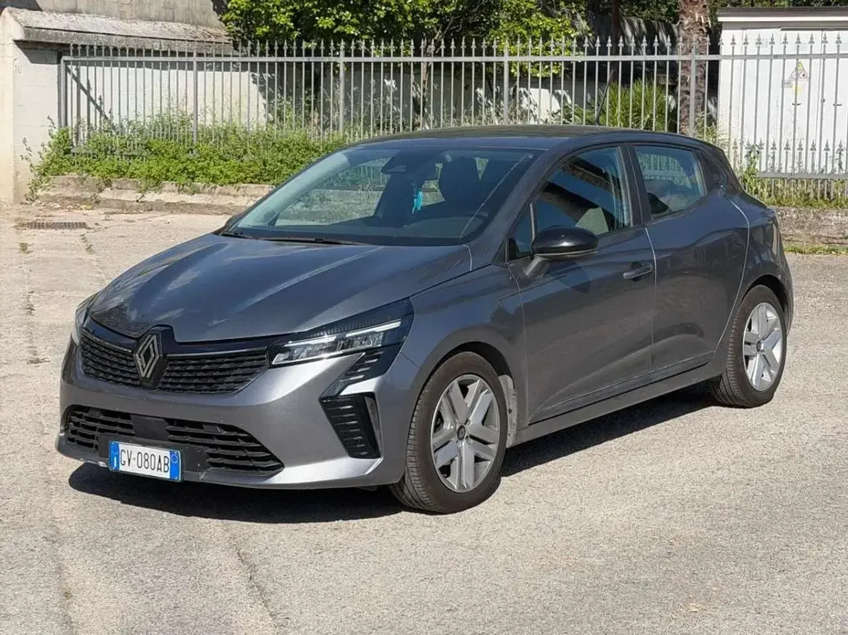 Usata Renault Clio V Evolution 101 CV (74 kW) 2024 Grigio Berlina