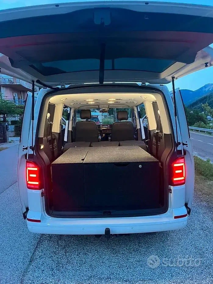 Usata VW Caravelle 150 CV (110 kW) 2018 Bianco Furgone