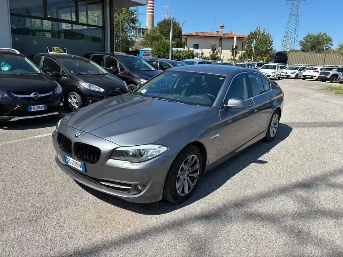 Usata BMW 523 Efficient Dynamics 204 CV (150 kW) 2011 Argento Berlina