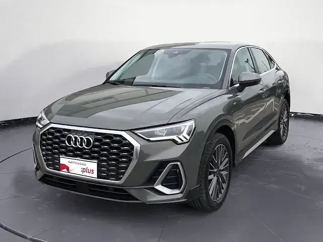 Gebraucht Audi Q3 Sportback Ambiente 150 PS (110 kW) 2025 Grau SUV