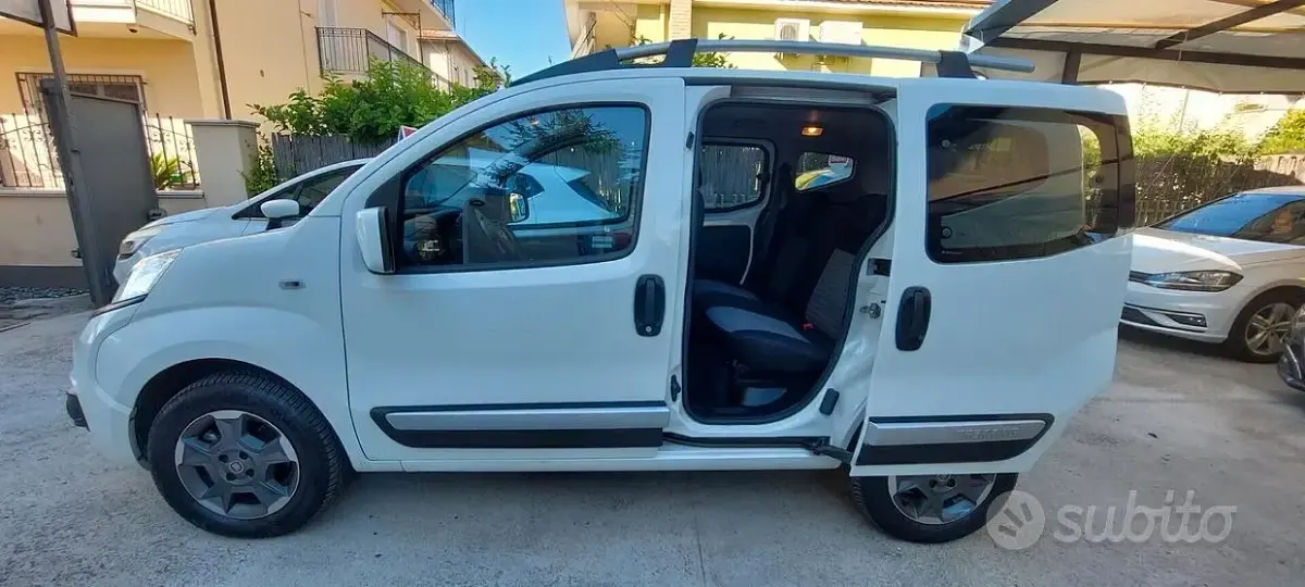 Usata Fiat Fiorino Trekking 95 CV (69 kW) 2021 Bianco Monovolume