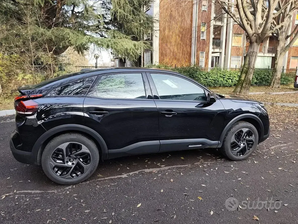 Usata Citroën C4 131 CV (96 kW) 2024 Nero SUV