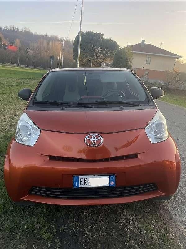 Usata Toyota iQ 68 CV (50 kW) 2011 Utilitaria