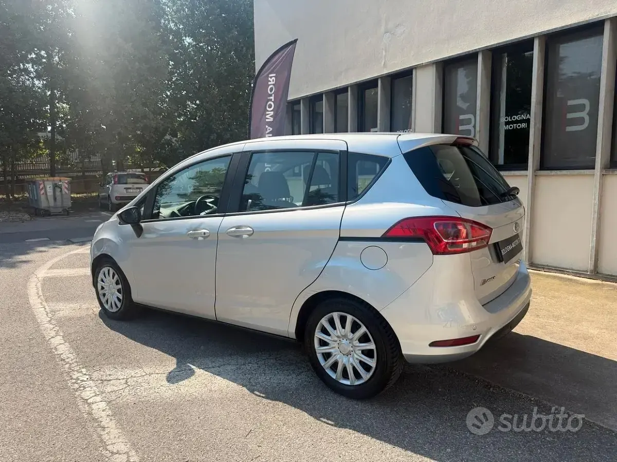 Usata Ford B-MAX 90 CV (66 kW) 2014 Grigio Monovolume