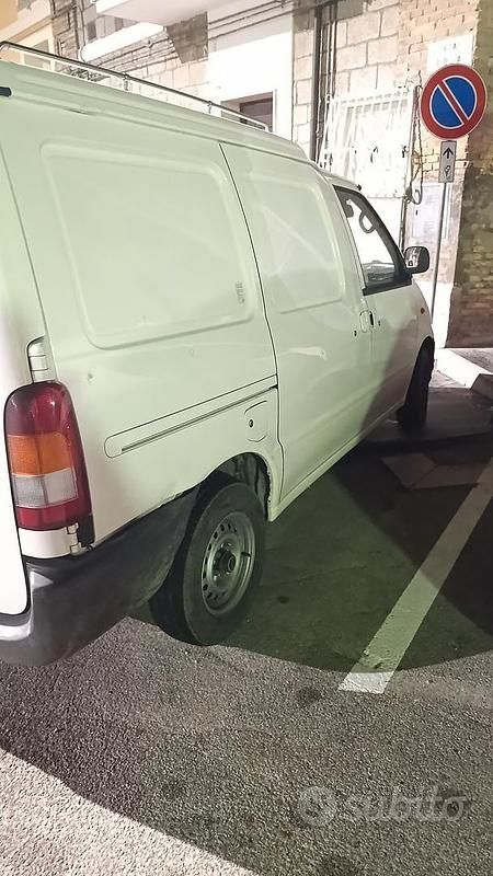 Gebraucht Nissan Cargo 75 PS (55 kW) 1999 Weiß SUV
