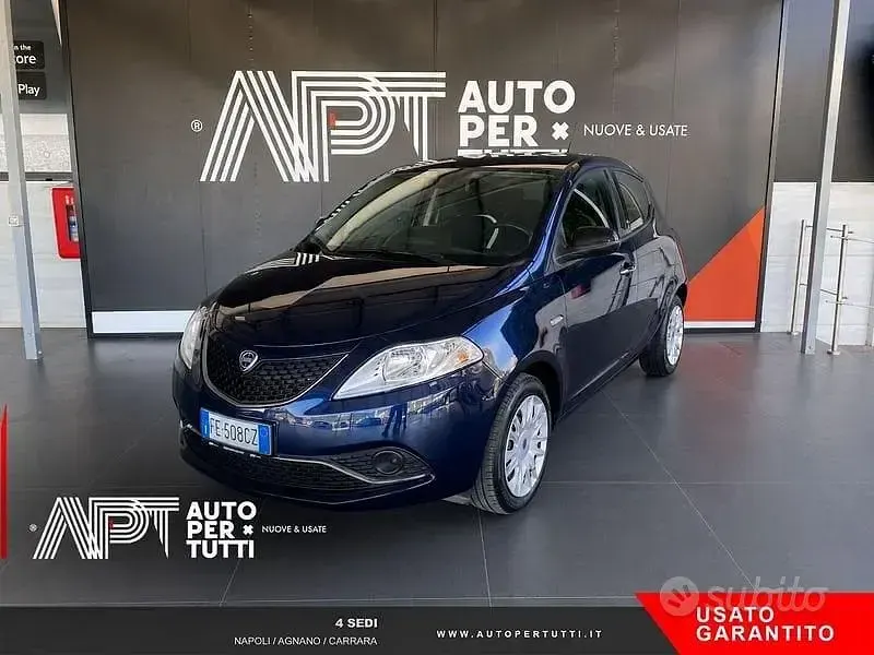Usata Lancia Ypsilon Gold 95 CV (69 kW) 2016 Utilitaria