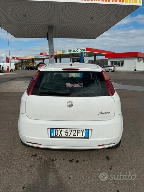 Usata Fiat Punto 75 CV (55 kW) 2009 Utilitaria