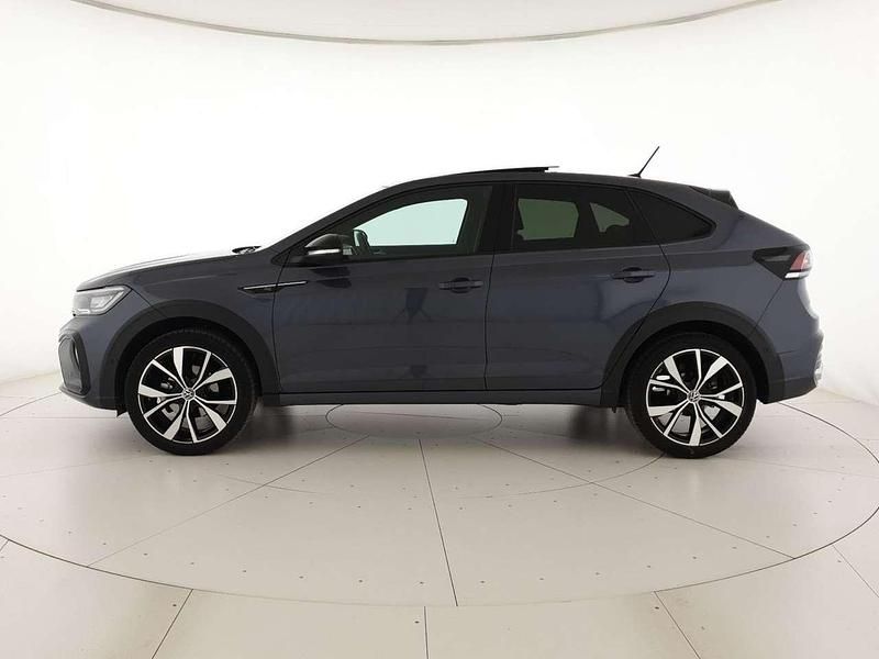Usata VW Taigo R-line 110 CV (80 kW) 2023 Smoky grey metallizzato nero SUV