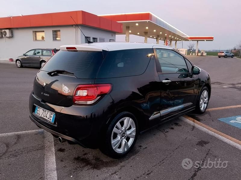 Usata Citroën DS3 70 CV (51 kW) 2012 Nero Berlina