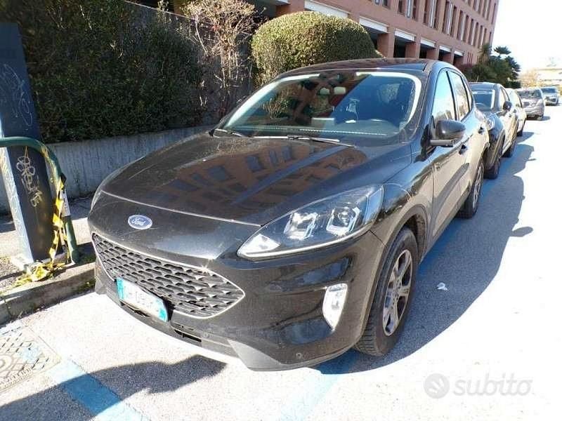Usata Ford Kuga 120 CV (88 kW) 2021 Nero SUV