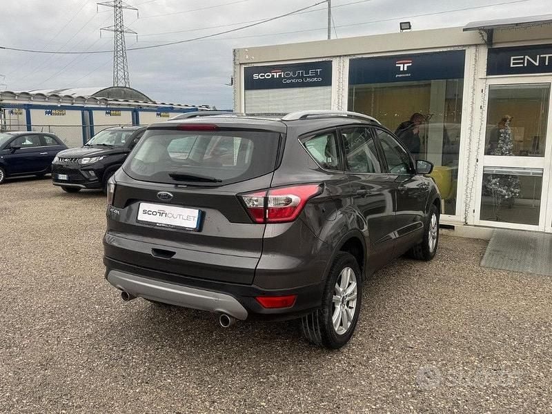 Usata Ford Kuga Business Edition 120 CV (88 kW) 2019 Grigio SUV