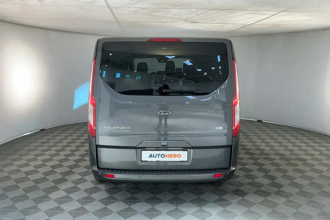Usata Ford Tourneo Custom Titanium 185 CV (136 kW) 2021 Grigio Furgone