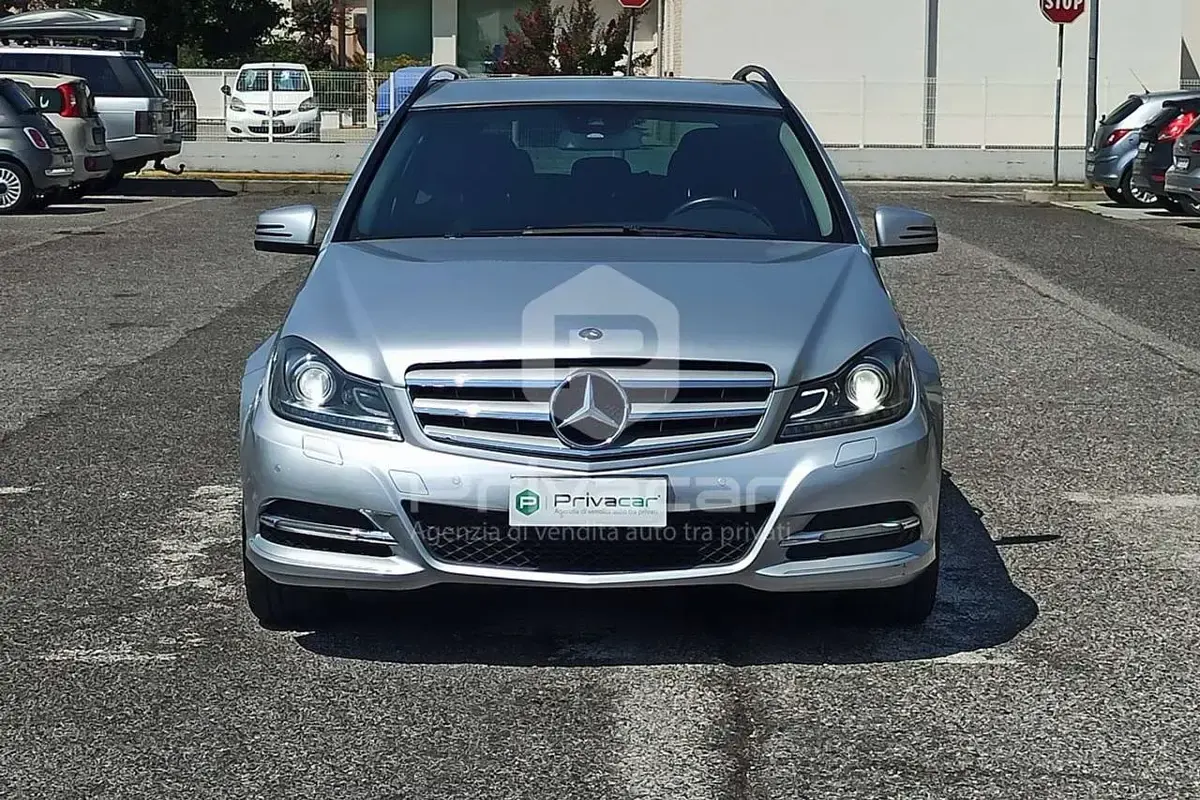 Usata Mercedes C200 Executive 136 CV (100 kW) 2012 Grigio Station wagon
