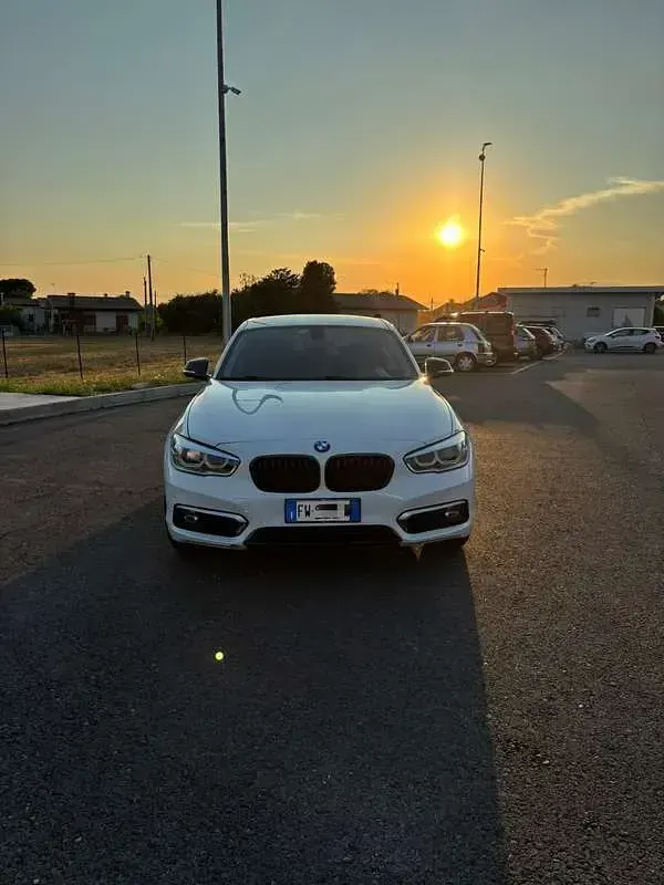 Usata BMW 118 150 CV (110 kW) 2019 Bianco Berlina