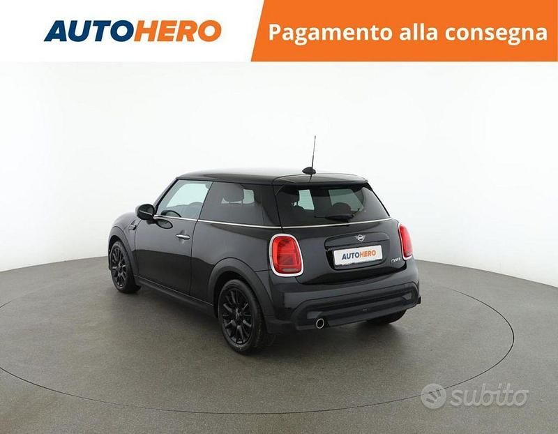 Usata Mini Cooper Essential 135 CV (99 kW) 2022 Nero Utilitaria