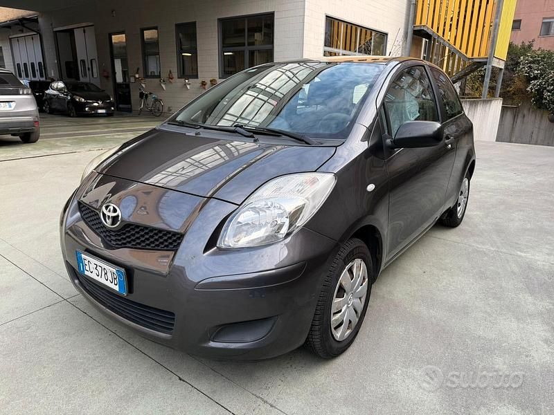 Usata Toyota Yaris Sol 69 CV (50 kW) 2010 Other Utilitaria