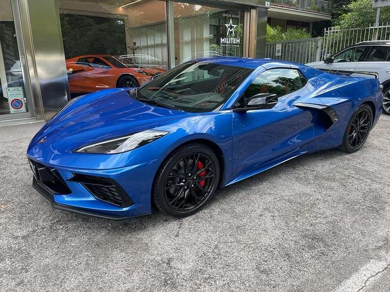 Usata Corvette Stingray 481 CV (353 kW) 2023 Ellhart lake blu metallic Cabrio