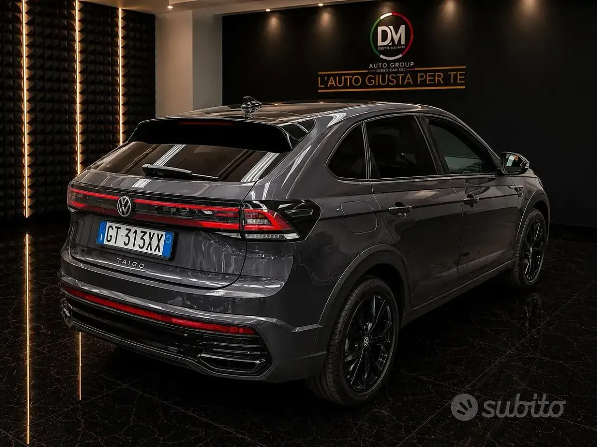 Usata VW Taigo R-line 115 CV (84 kW) 2024 Grigio scuro SUV