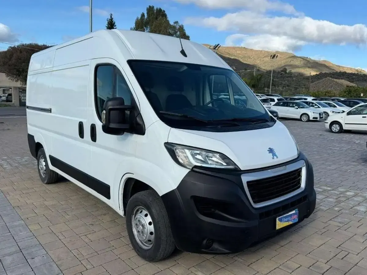 Usata Peugeot Boxer S 140 CV (102 kW) 2021 Bianco Furgone