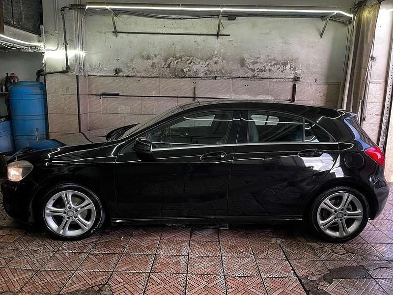 Usata Mercedes A180 109 CV (80 kW) 2013 Nero Berlina