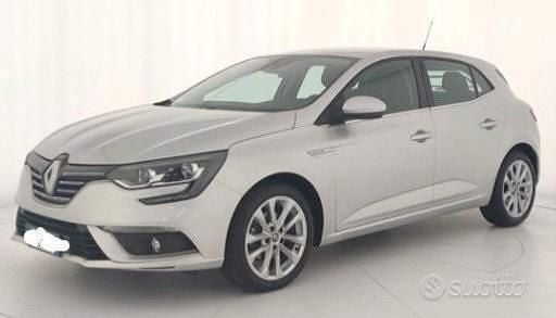 Usata Renault Mégane IV 110 CV (80 kW) 2018 Grigio Utilitaria
