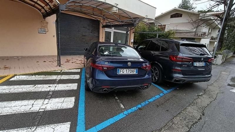 Usata Alfa Romeo Giulia Veloce 211 CV (155 kW) 2016 Blu Berlina