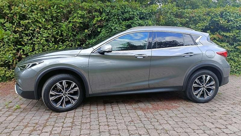 Usata 2016 Infiniti QX30 SUV | 15.000 € - Immagine 1/4