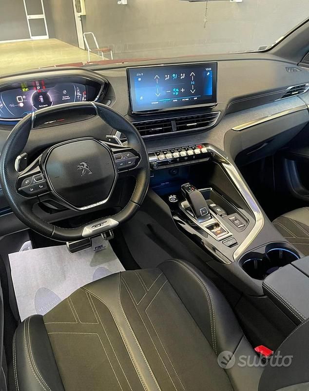 Usata Peugeot 3008 GTi 131 CV (96 kW) 2021 Rosso SUV