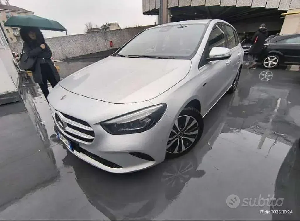 Occasion Mercedes B250e Business 160 ch (117 kW) 2021 Noir Monospace