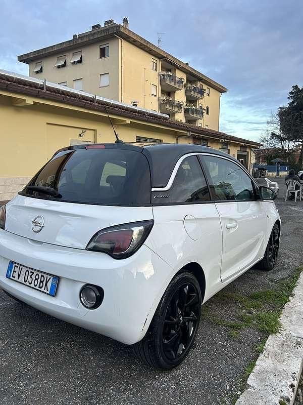 Usata Opel Adam 87 CV (63 kW) 2014 Utilitaria