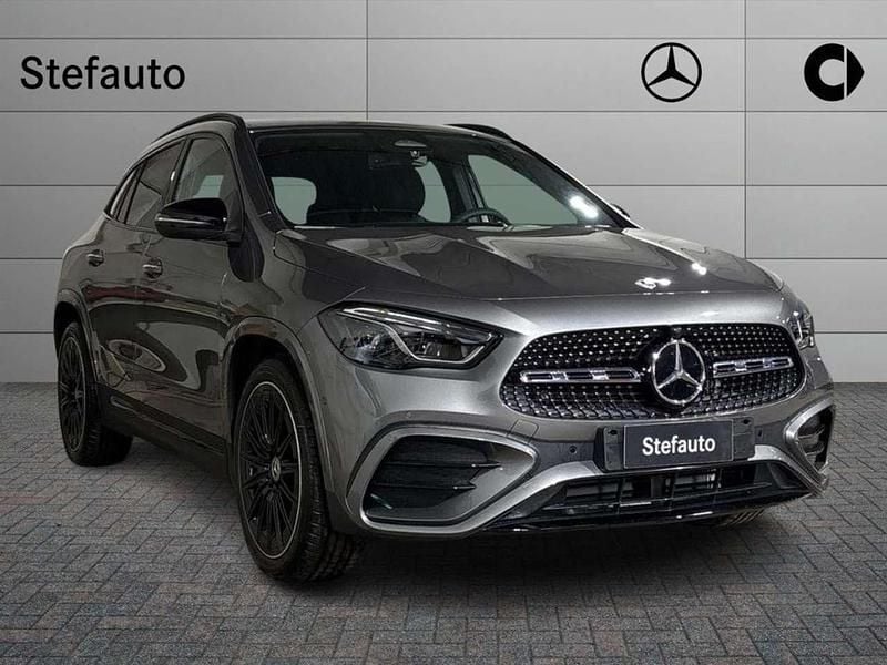 Grigio montagna Nuova 2026 Mercedes GLA180 Advanced Plus SUV | 46.400 € (Buon prezzo) - Immagine 1/4